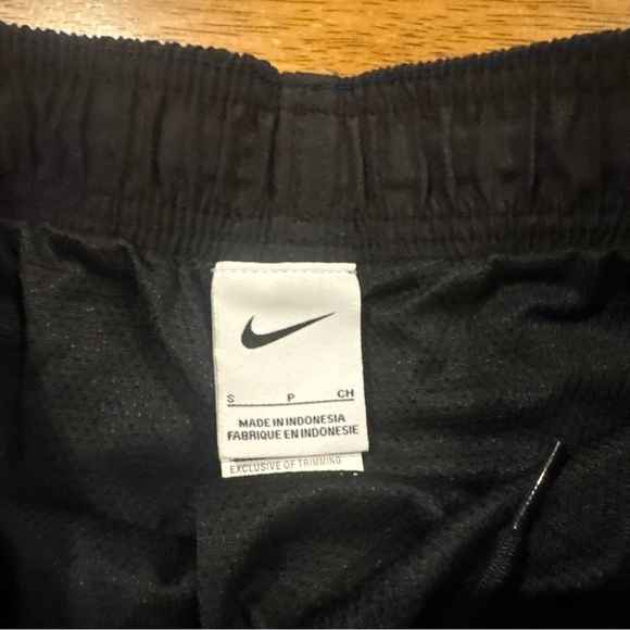 NIKE Mens Black Gray Mesh Lined Split Swim Volley Shorts Small NESSA568 001 New - Picture 4 of 9